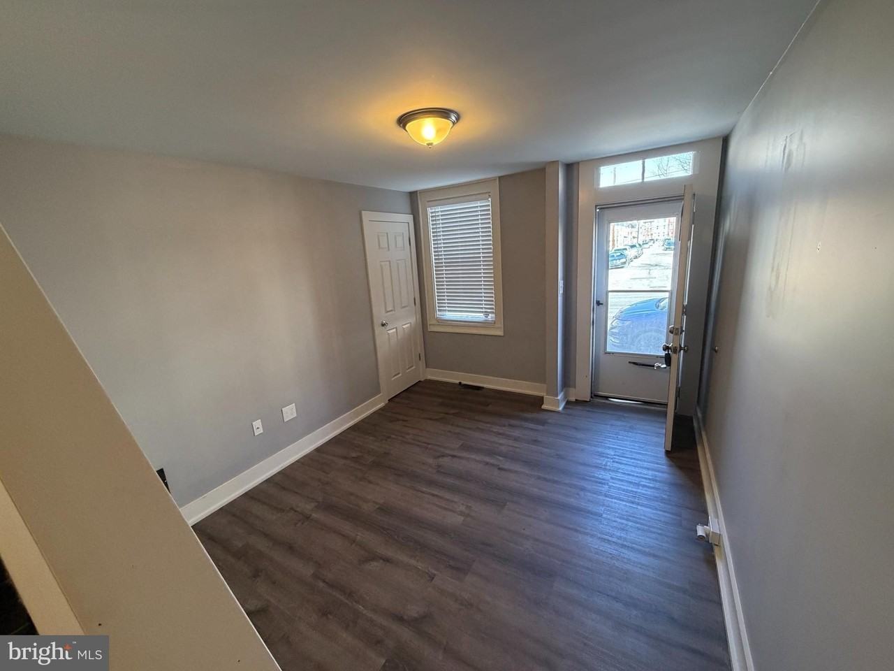 134 W Airy St - Photo 6 of 18