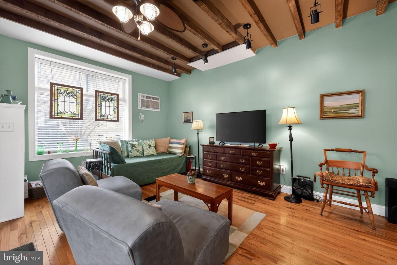 2100 E Dauphin St - Photo 6 of 31