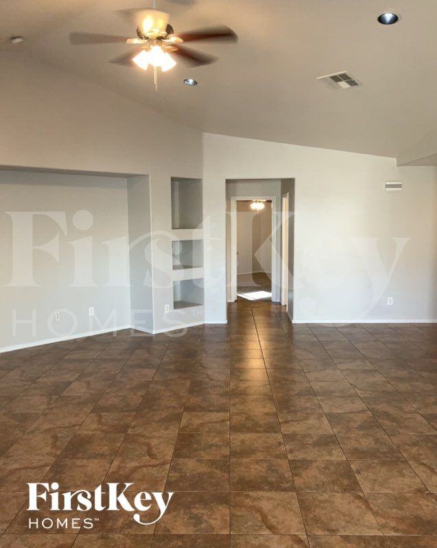 2536 W Bartlett Way - Photo 3 of 13