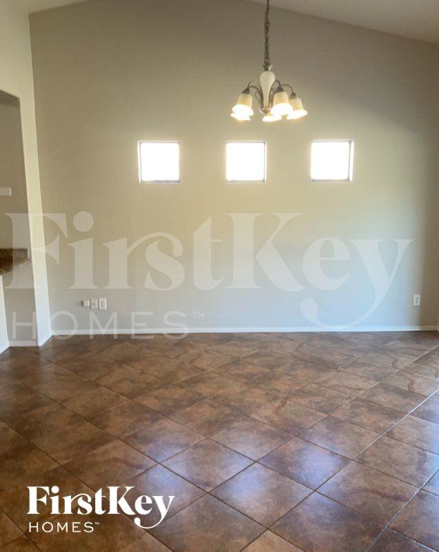 2536 W Bartlett Way - Photo 5 of 13