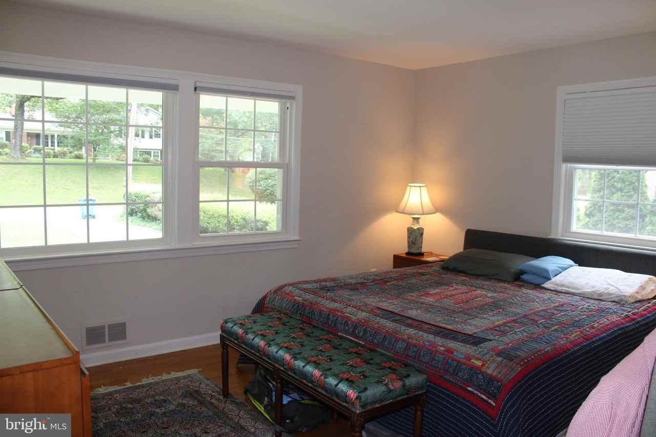 3606 Barkley Dr - Photo 7 of 26