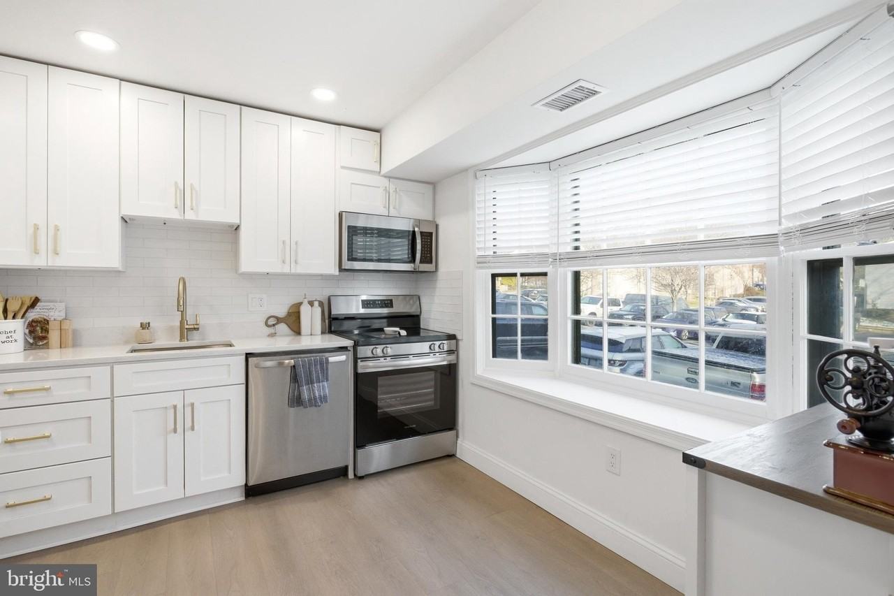 6449 Birch Leaf Ct - Photo 4 of 17