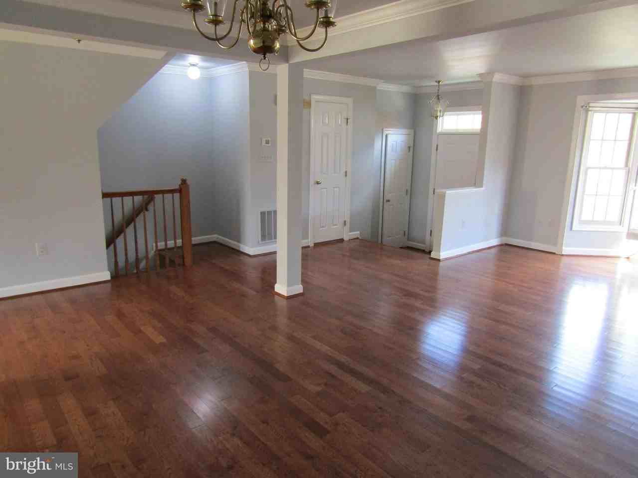 6310 Gun Cap Ct - Photo 2 of 47