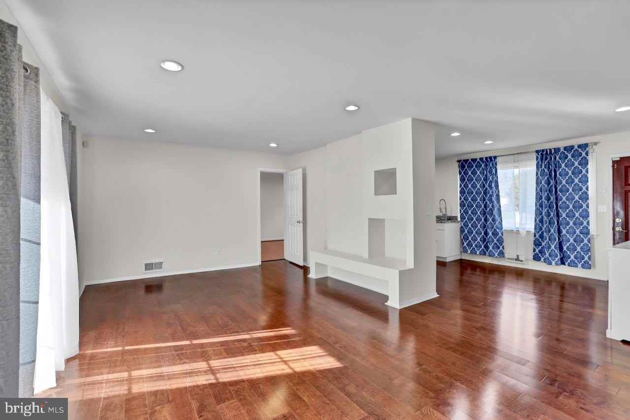 5608 Ottawa Rd - Photo 6 of 19