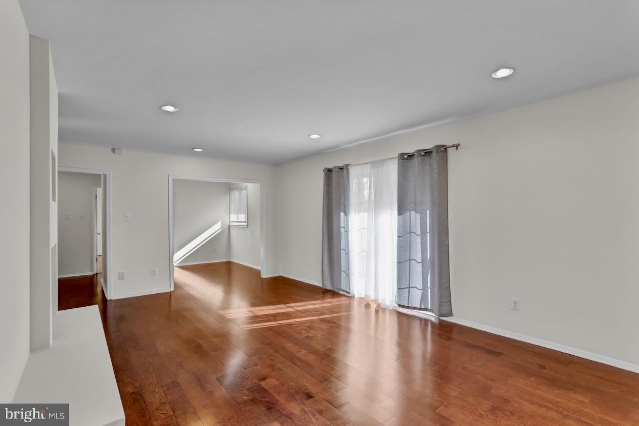 5608 Ottawa Rd - Photo 7 of 19