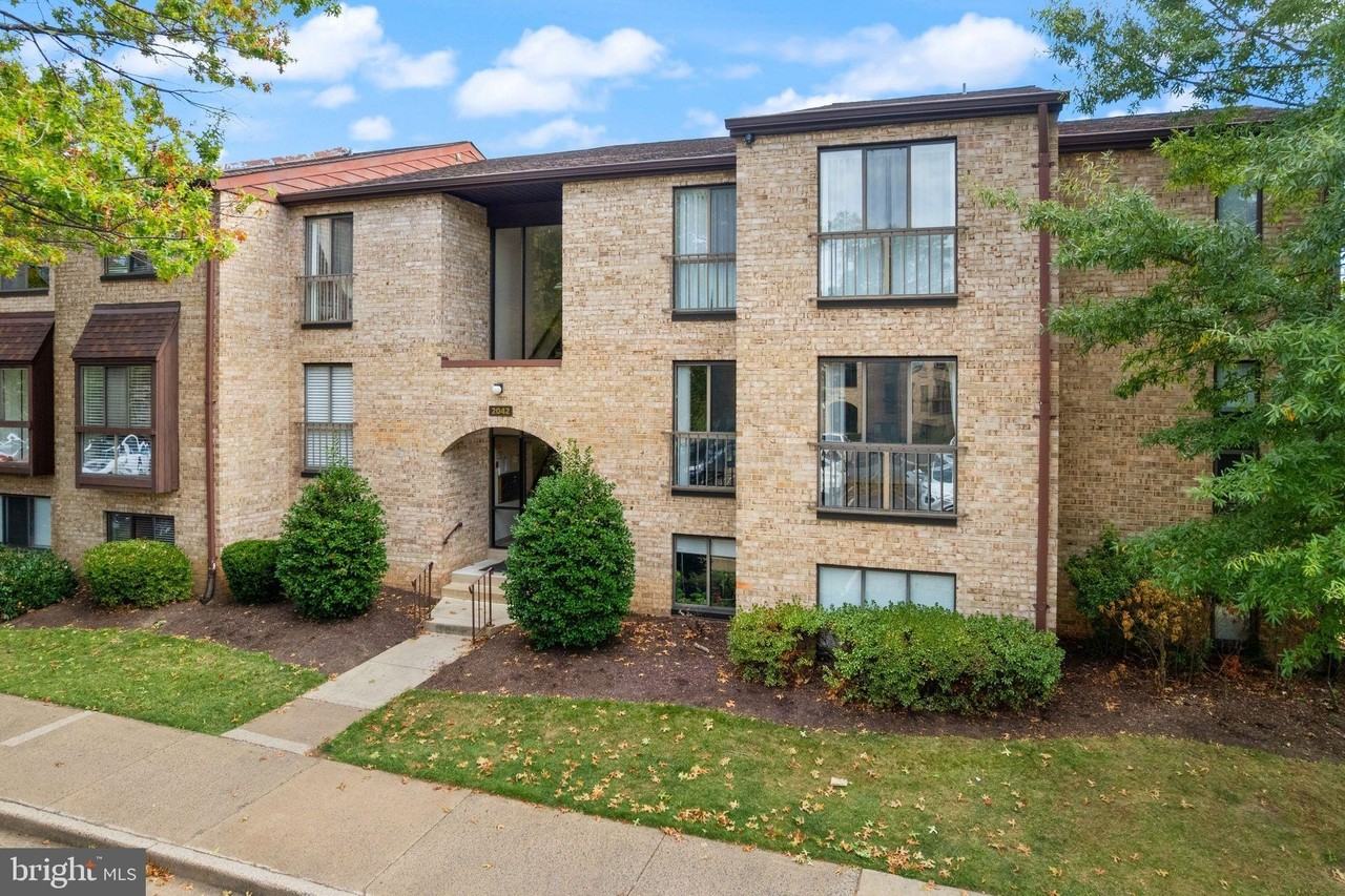 2042 Royal Fern Ct Apt 1b
