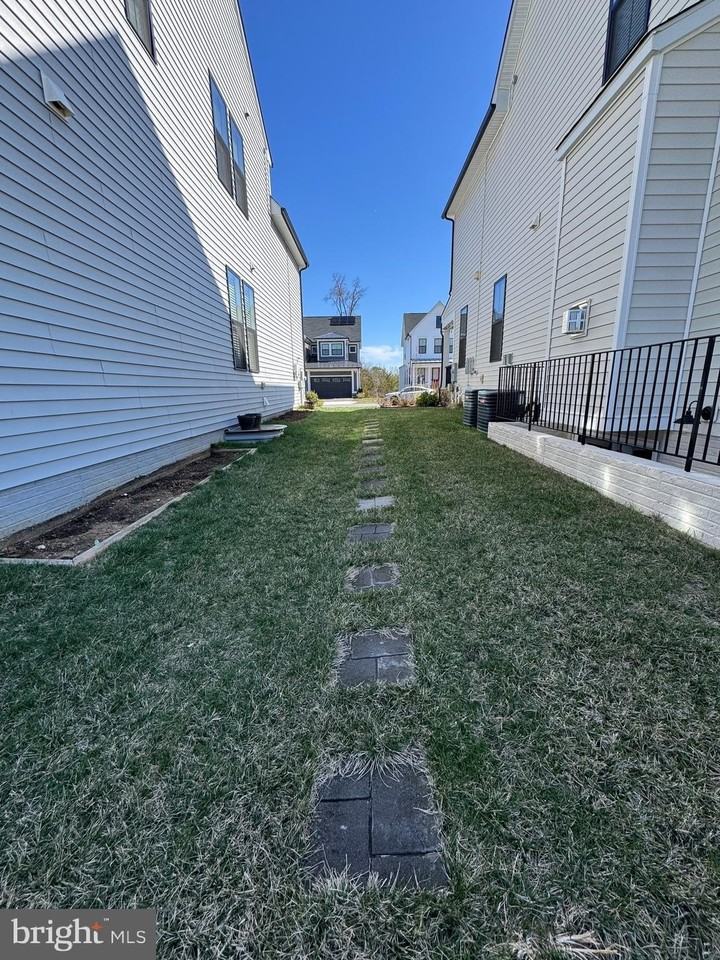 25549 Byrnes Crossing Dr - Photo 3 of 4