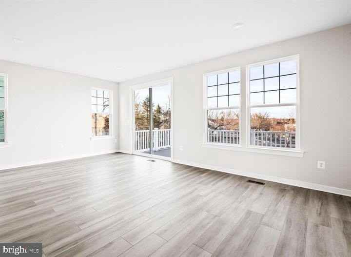 42508 Invergordon Ter - Photo 4 of 33