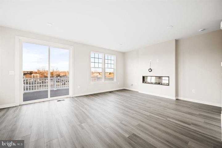 42508 Invergordon Ter - Photo 5 of 33