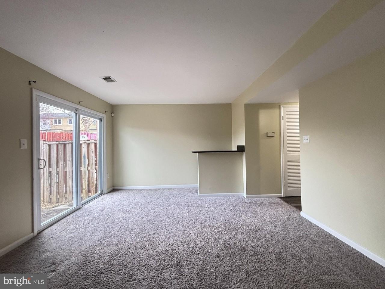 4306 Eileen Ct - Photo 5 of 17