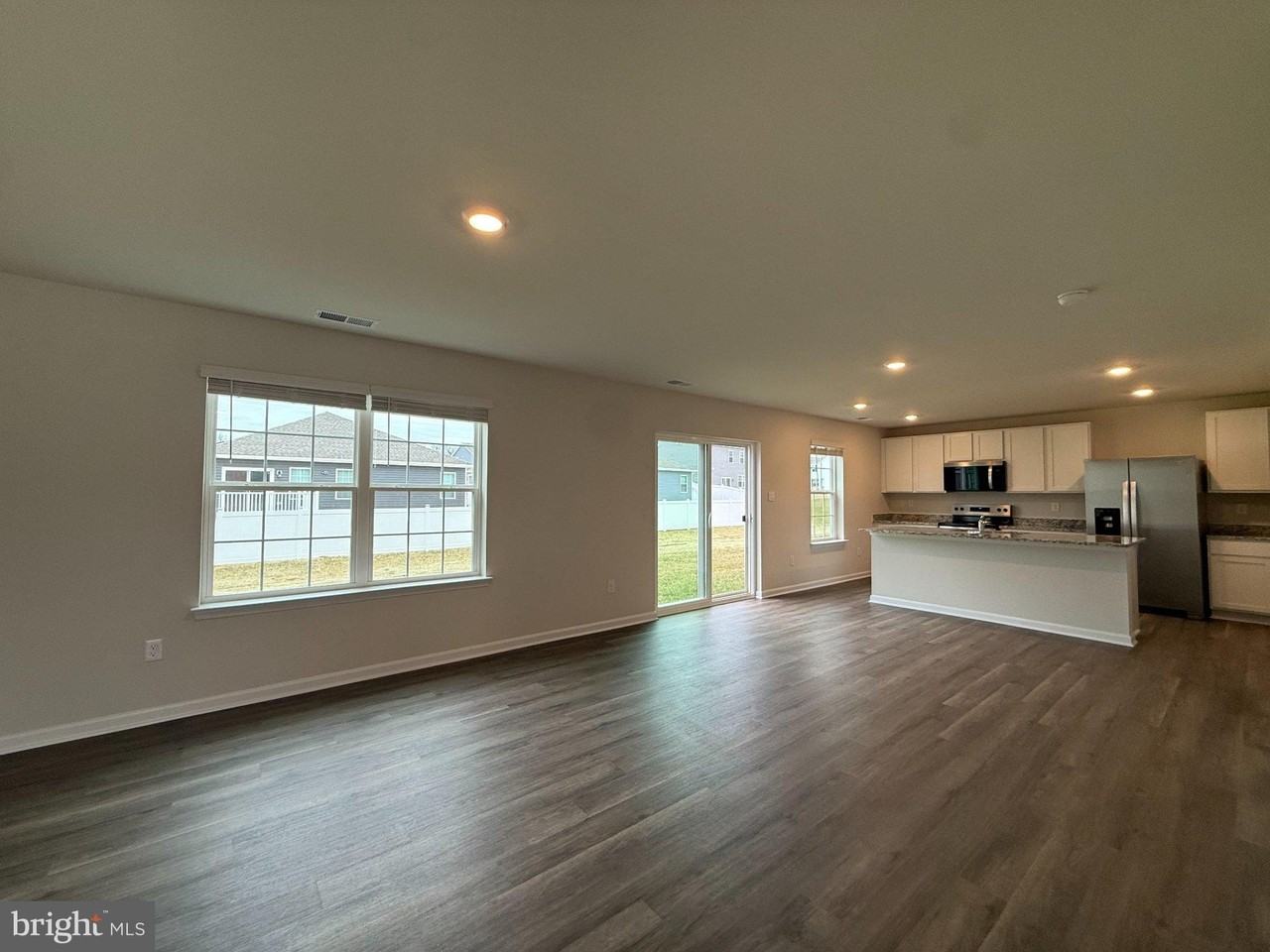 345 Anconas Blvd - Photo 5 of 24