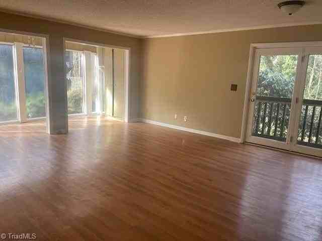 131 Cedar Cove Ln - Photo 3 of 9