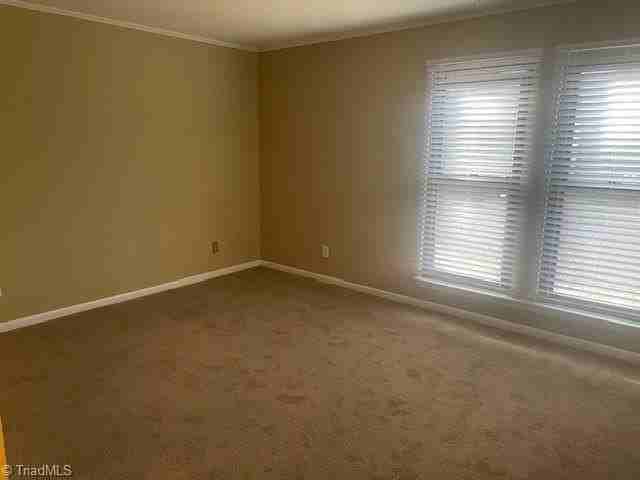 131 Cedar Cove Ln - Photo 7 of 9