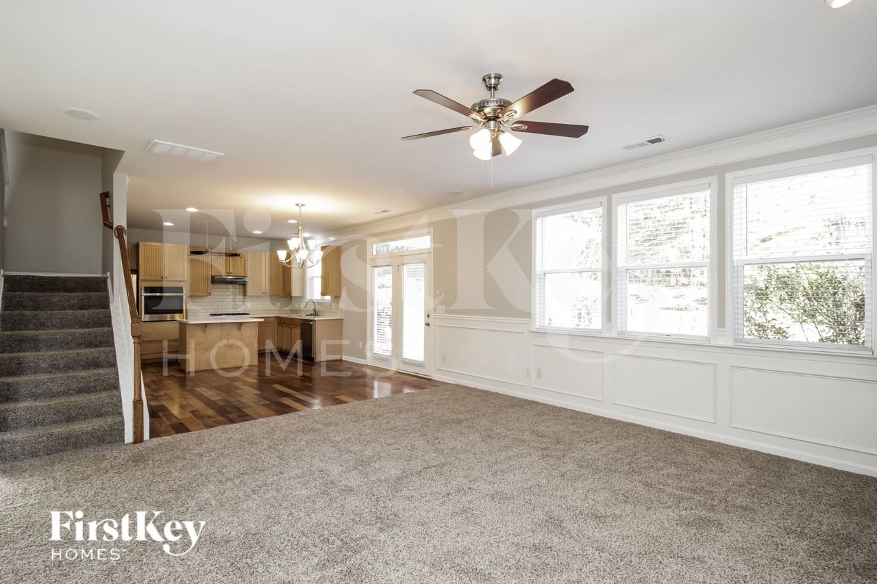 4346 Alysheba Dr - Photo 3 of 15