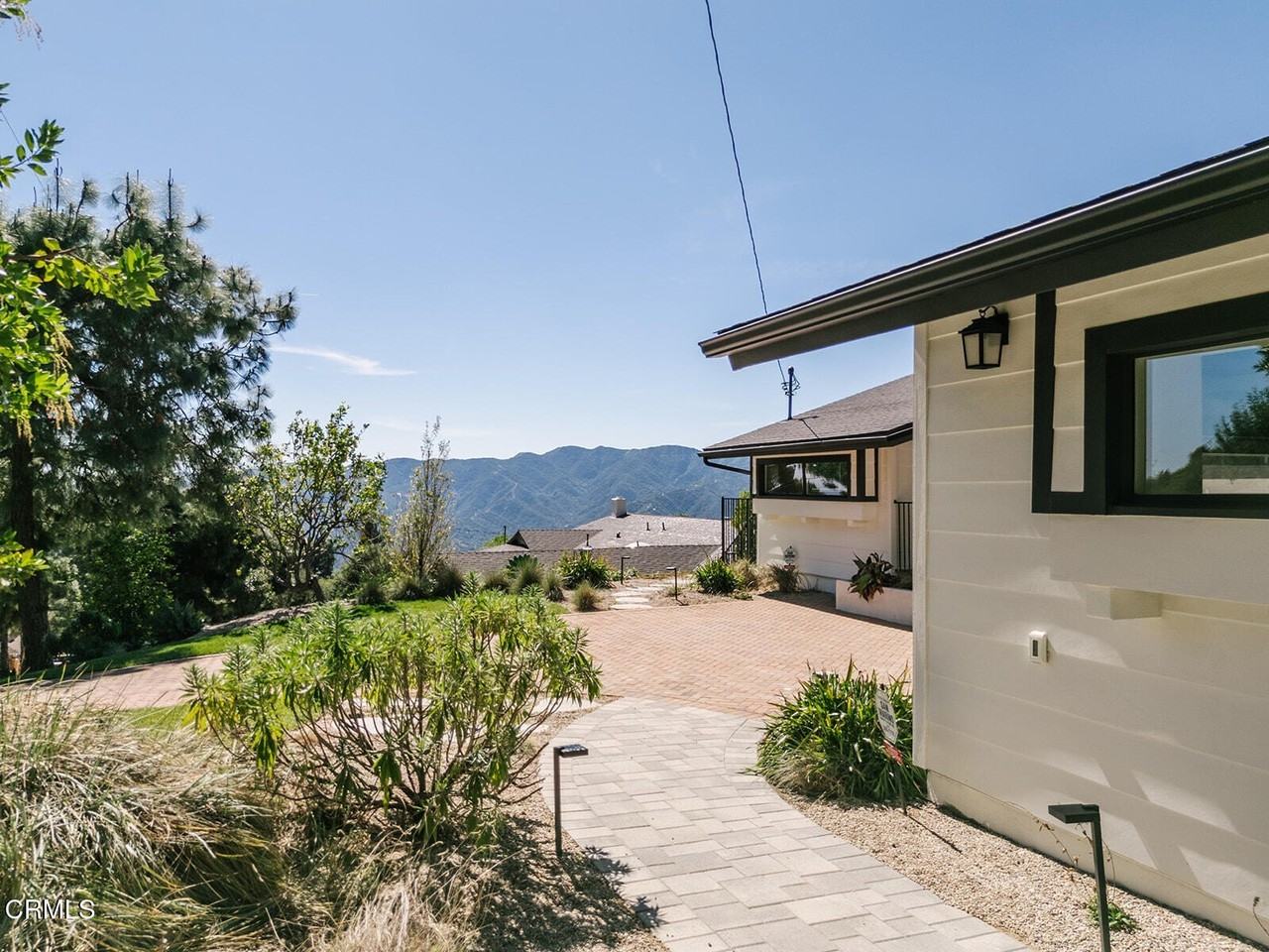 5447 Rock Castle Dr - Photo 2 of 50