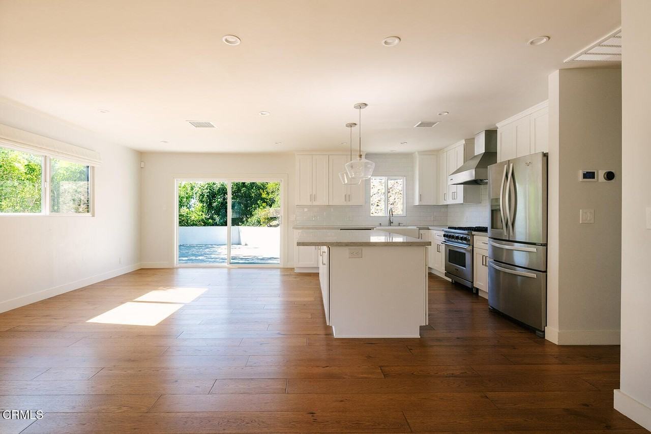 5447 Rock Castle Dr - Photo 6 of 50