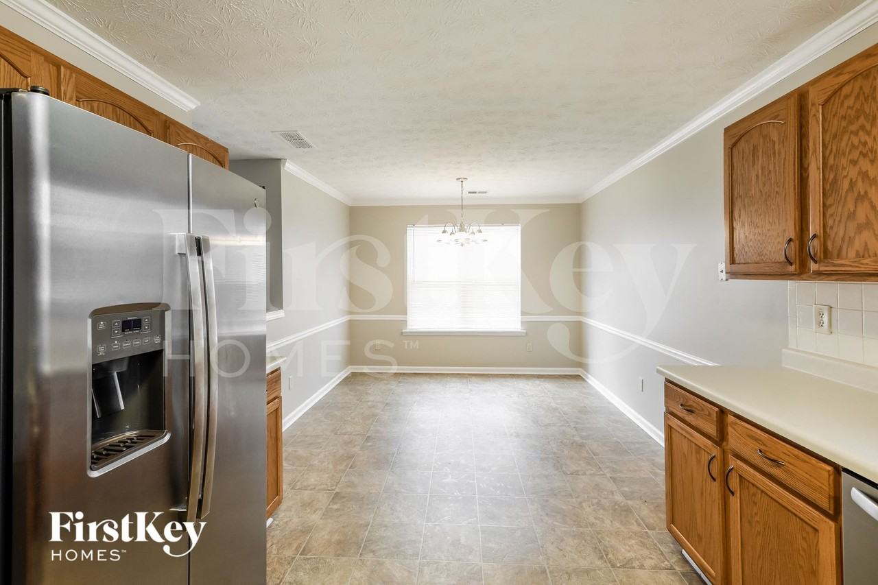 3805 Brushymill Ct - Photo 5 of 15