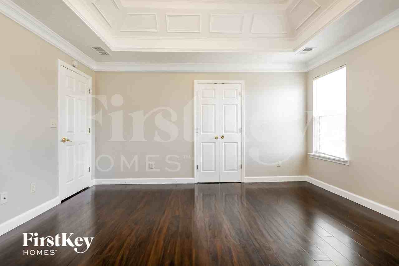 3805 Brushymill Ct - Photo 6 of 15