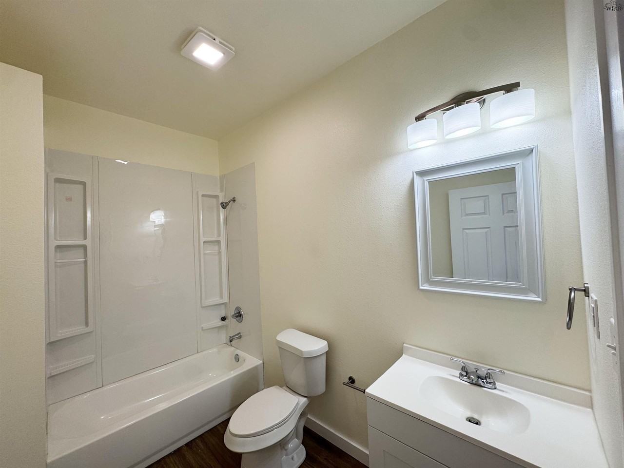 1612 14th St #B - Photo 4 of 8