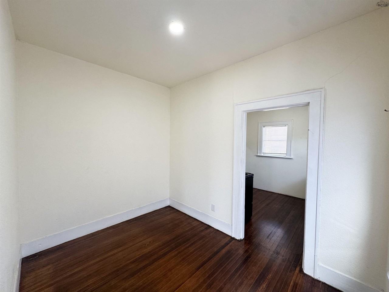 1612 14th St #B - Photo 7 of 8