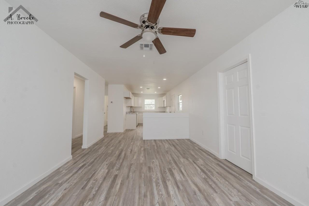 1512 Grayfox Pl - Photo 5 of 26