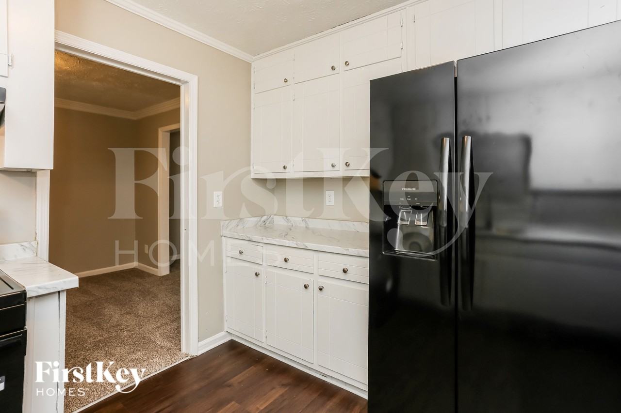 2881 Hickory Trl - Photo 7 of 19