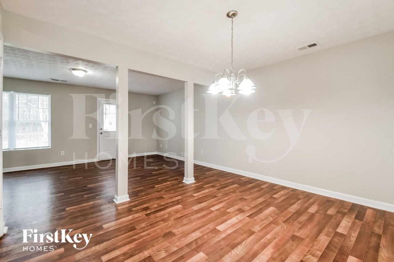 2435 Piering Dr - Photo 5 of 16