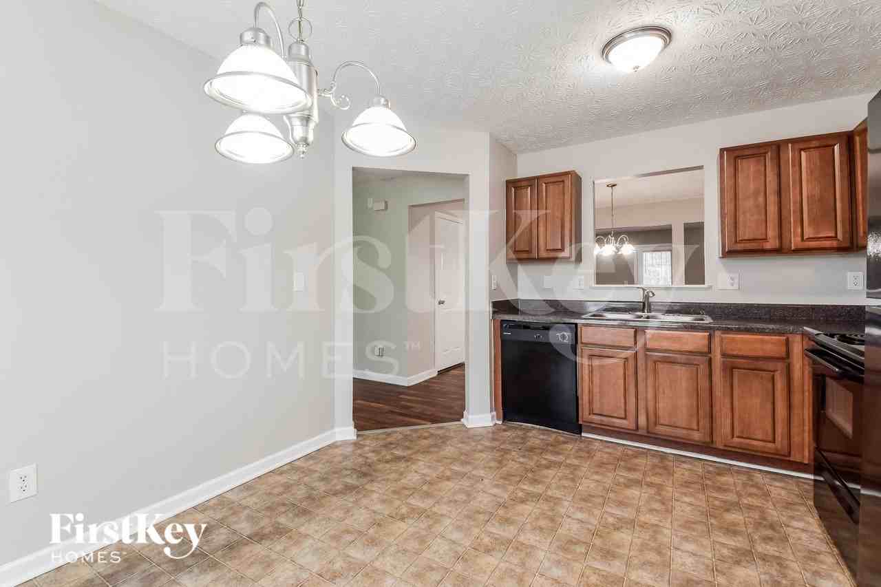 2435 Piering Dr - Photo 6 of 16