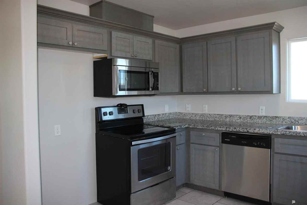 1228 S 2nd Ave - Photo 3 of 11