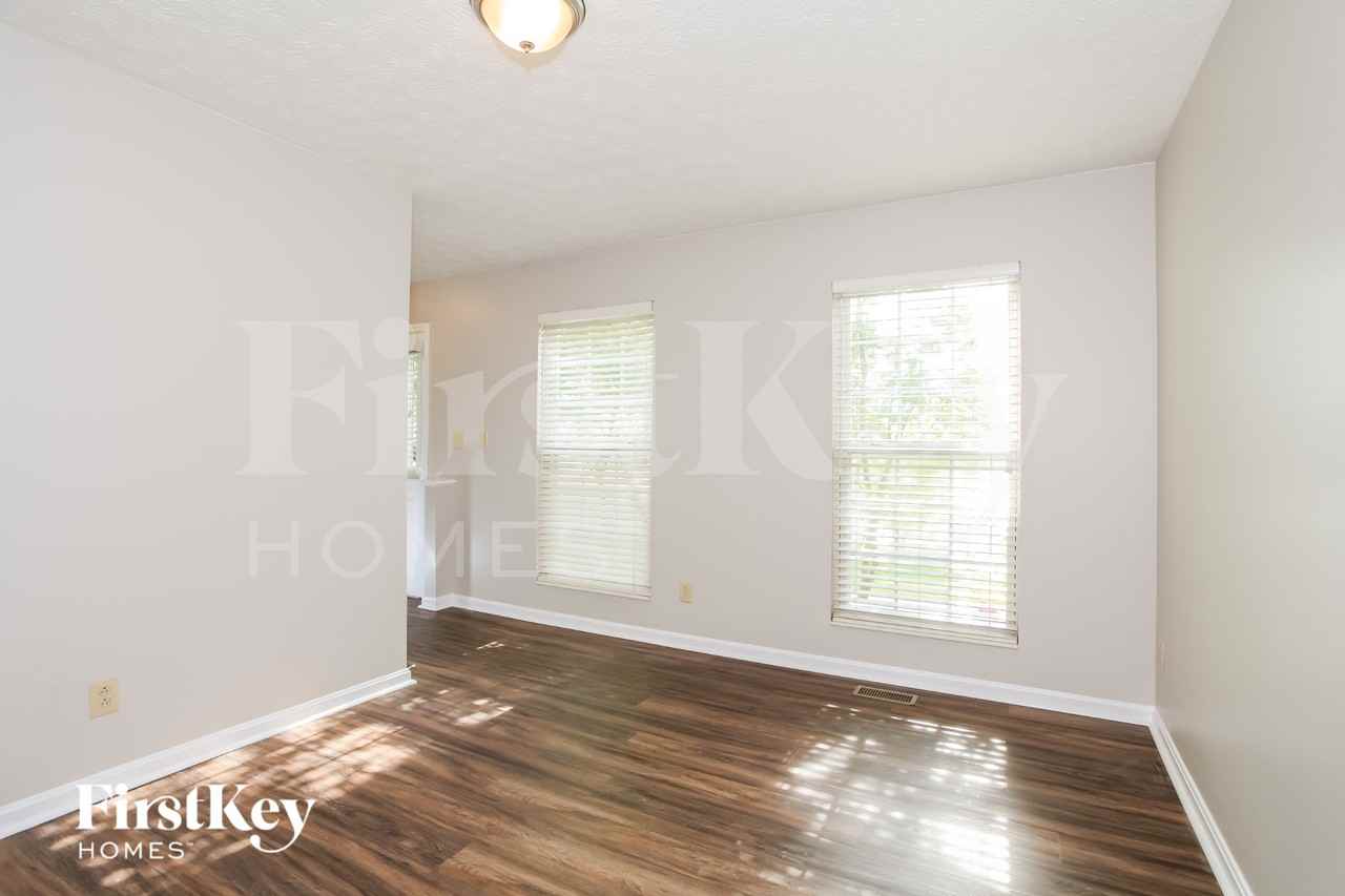 1088 Heritage Trce - Photo 5 of 16