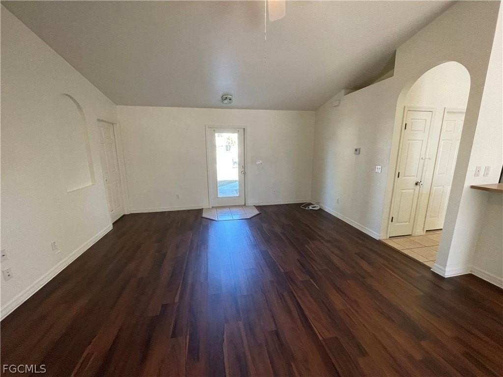 1428 Sw 29th St - Photo 3 of 22