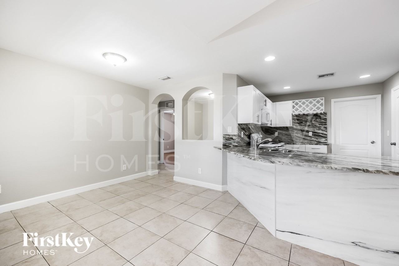 3612 14th St Sw - Photo 5 of 15