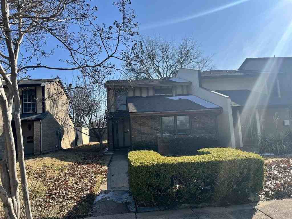 4138 Towngate Blvd - Photo 2 of 10