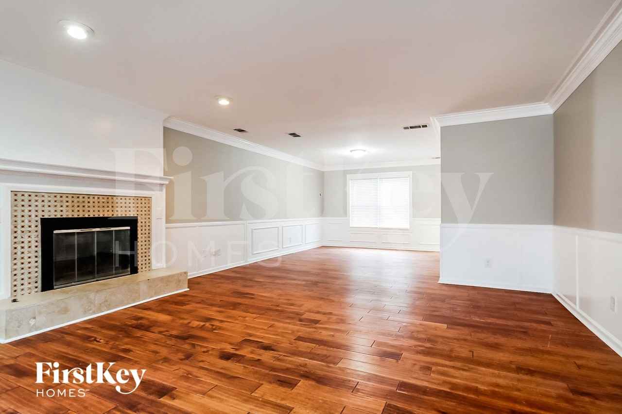 2988 Winding Way Sw - Photo 4 of 15