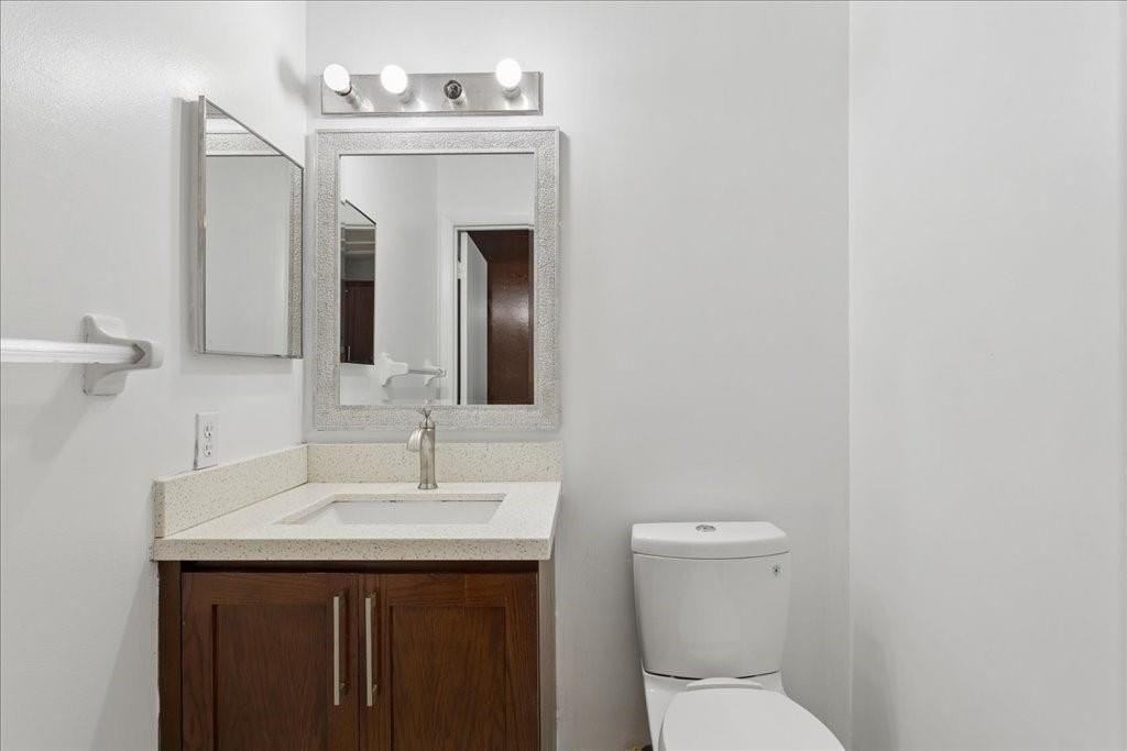 15895 Nw 5th St - Photo 6 of 32