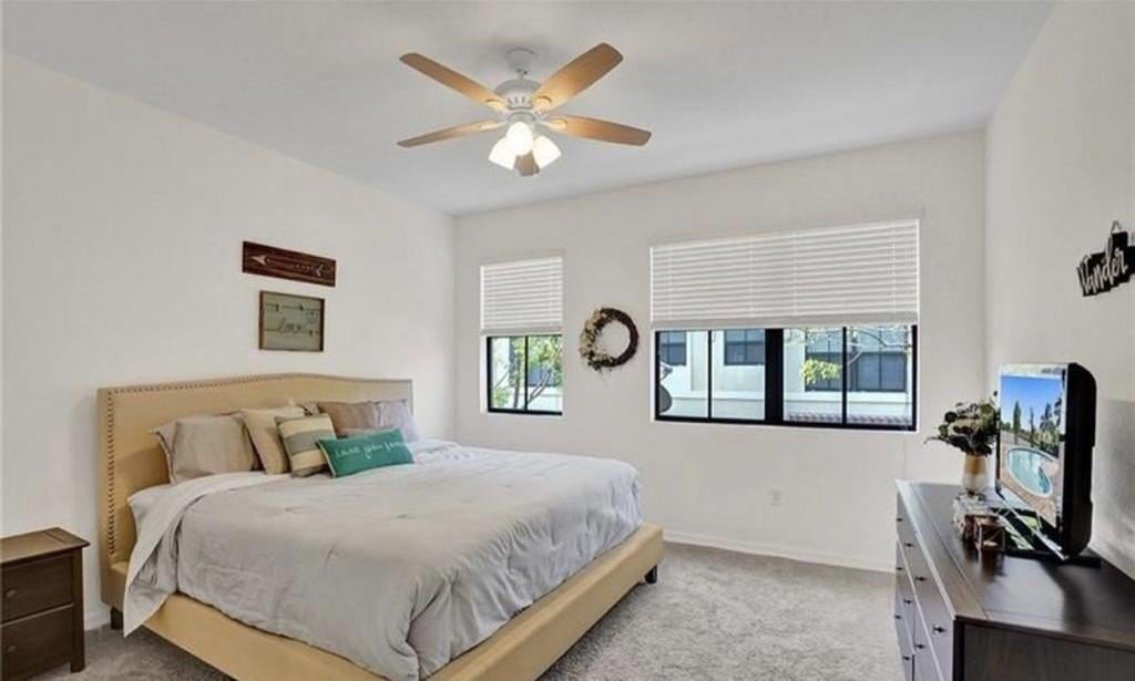 1082 Nw 33rd Mnr - Photo 7 of 14