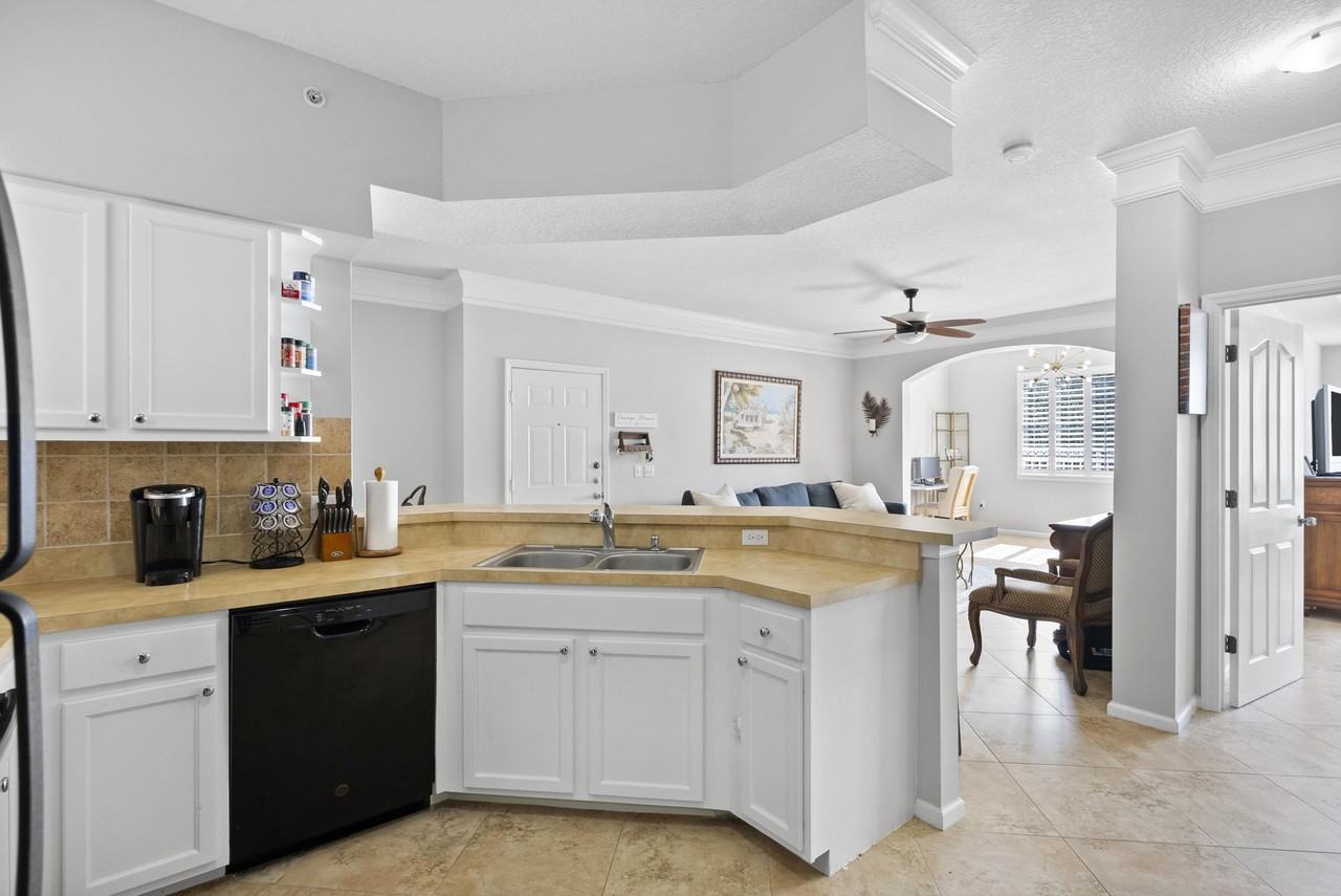 3303 Myrtlewood Cir E - Photo 6 of 24