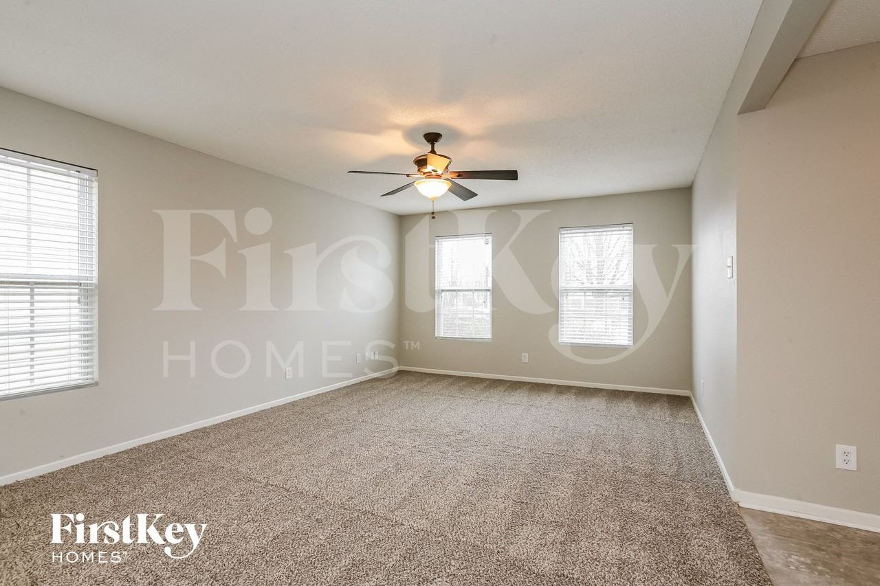 12127 Maize Dr - Photo 7 of 15