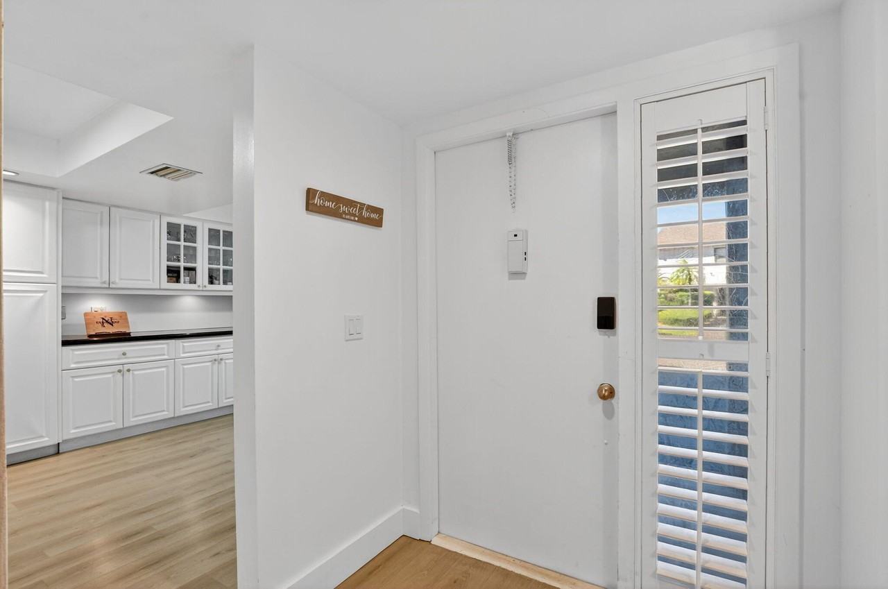 372 Deer Creek Wildwood Ln E - Photo 4 of 50