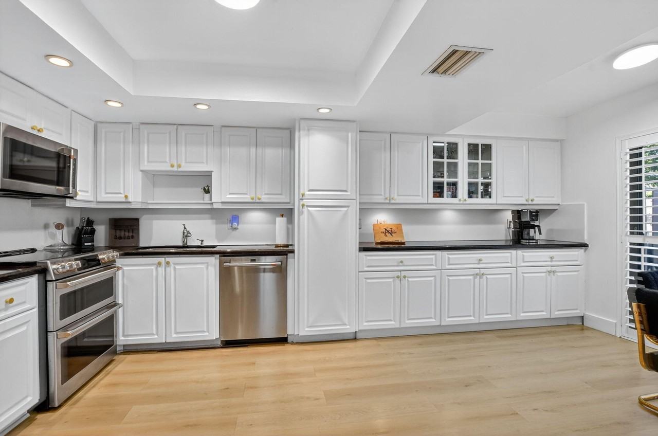 372 Deer Creek Wildwood Ln E - Photo 5 of 50