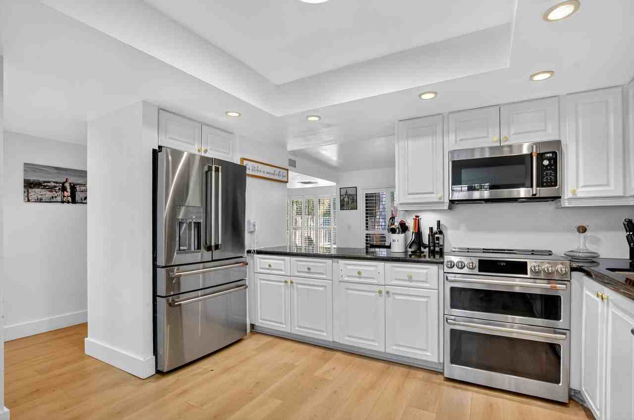 372 Deer Creek Wildwood Ln E - Photo 6 of 50