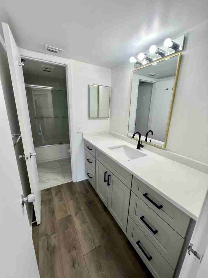 4657 Fountains Dr S Apt 107 - Photo 5 of 18