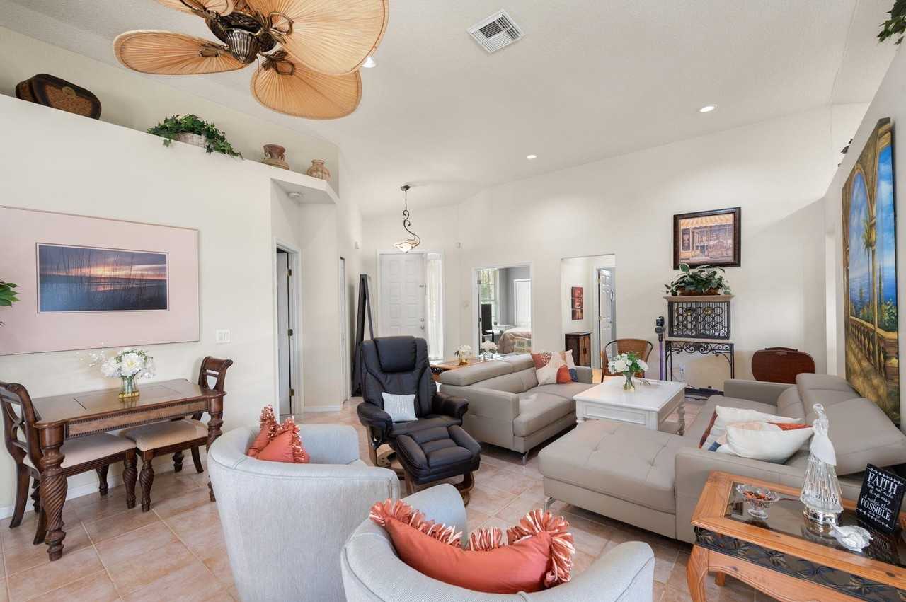 7154 Hawks View Trl - Photo 3 of 25