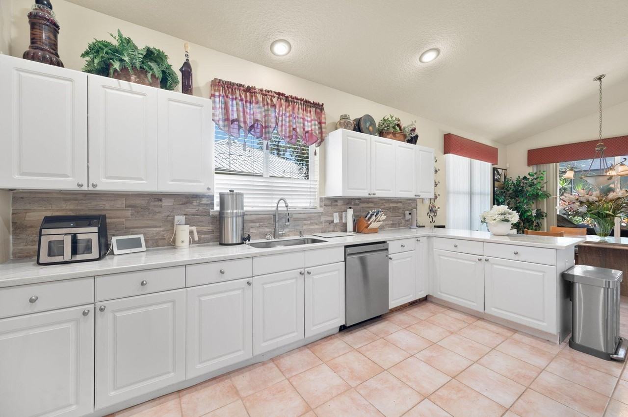 7154 Hawks View Trl - Photo 7 of 25