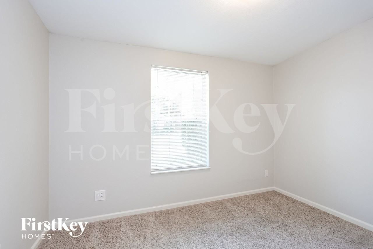 805 35th Ave S - Photo 7 of 15