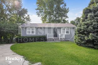 717 Ne Westwind Dr - Photo 1 of 1