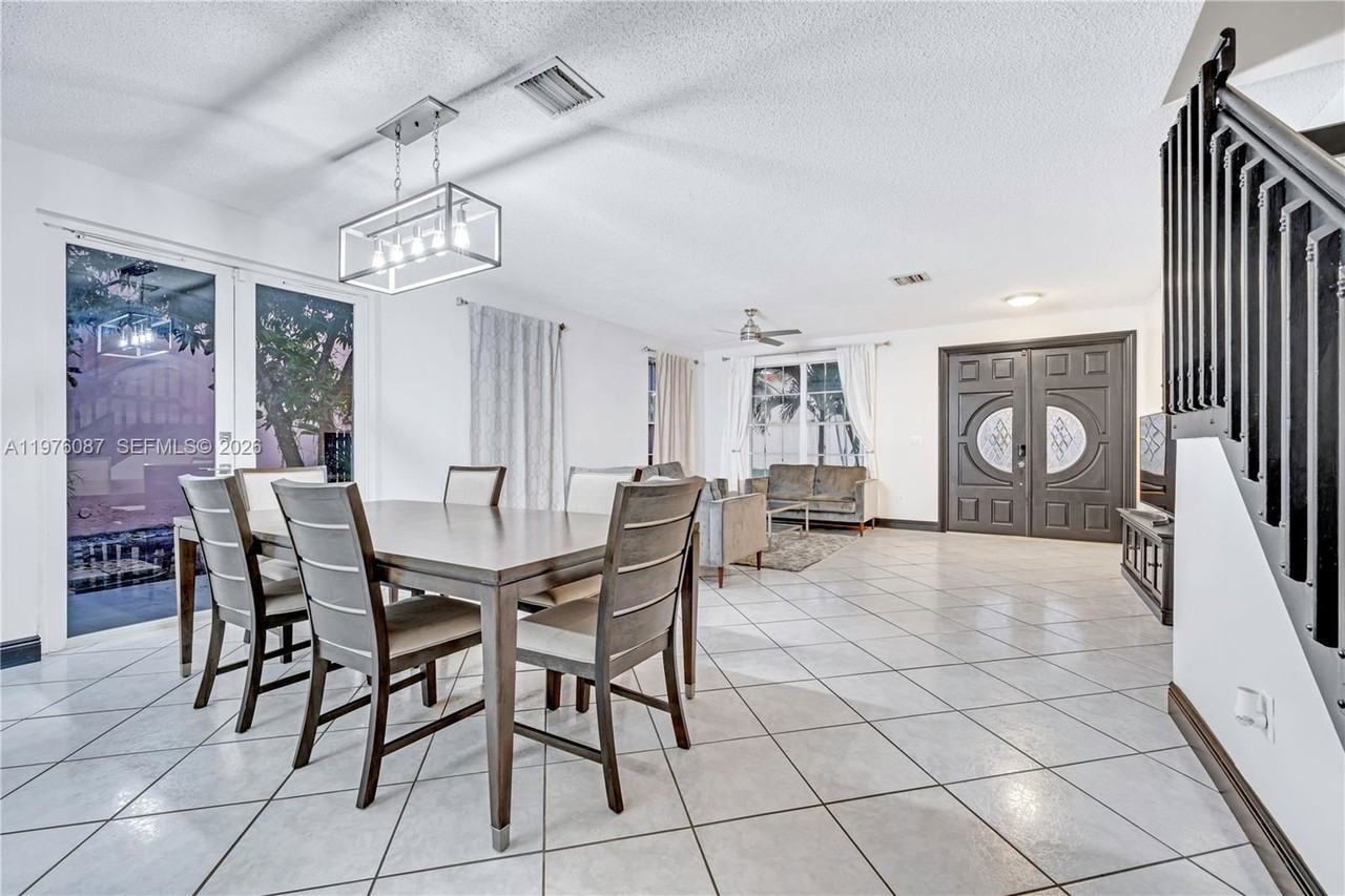 15255 Sw 108th Ter - Photo 3 of 8