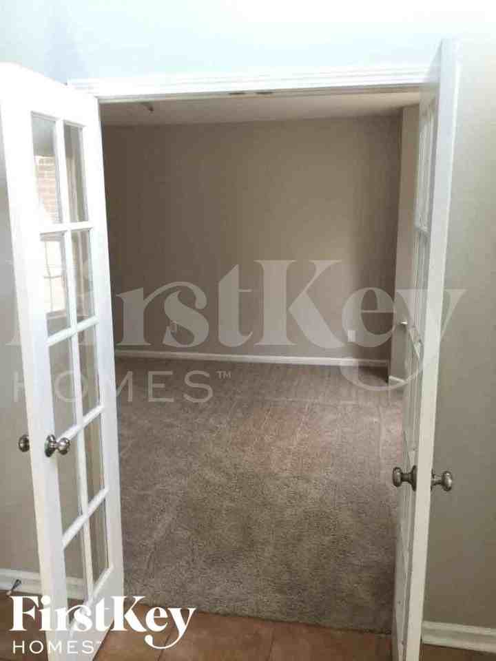 5929 Duren Meadows Dr - Photo 3 of 26