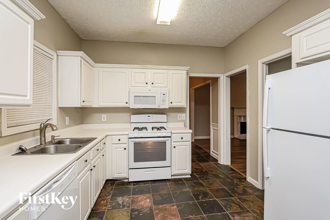 5508 Rose Ridge Ct - Photo 6 of 15