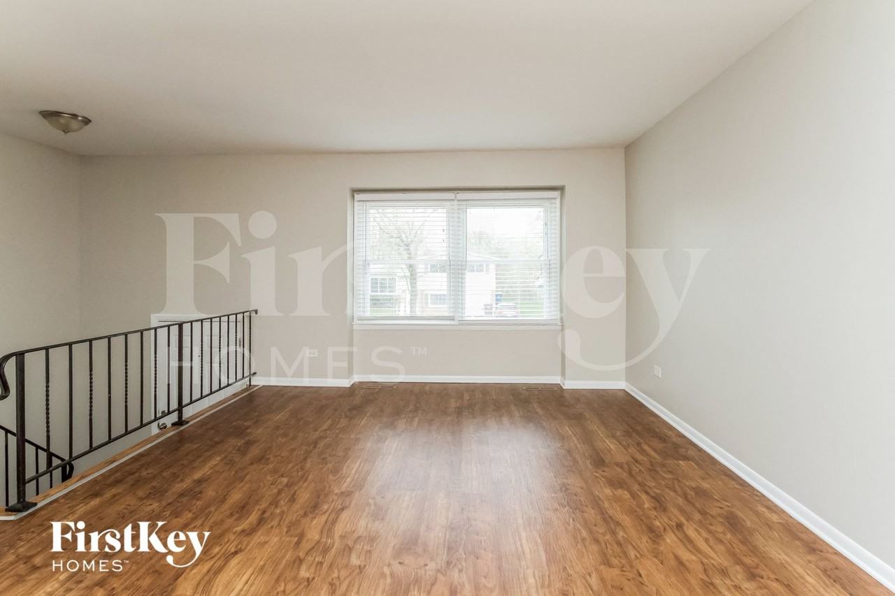 4924 Imperial Dr - Photo 3 of 15